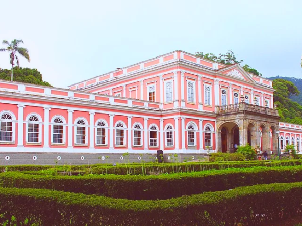 Descubra a História do Brasil no Museu Imperial de Petrópolis